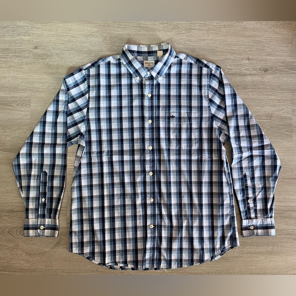 Dockers Long Sleeve Button Up LARGE